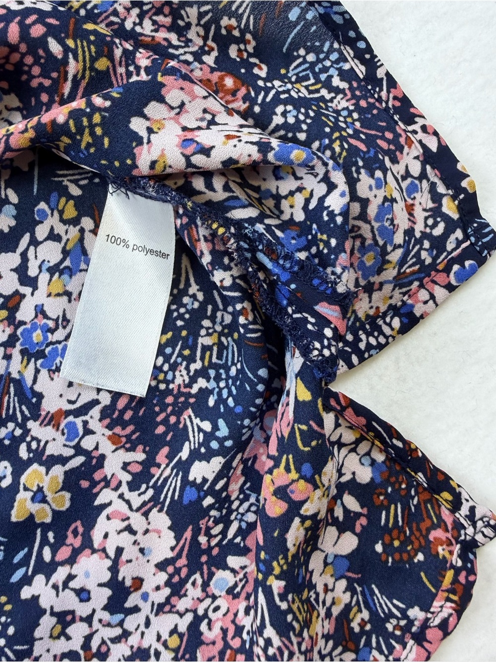 Maurices Navy Blue Floral Short Sleeve Scoop Neck Ruched Puff Sleeve Top Size M - Picture 6 of 9